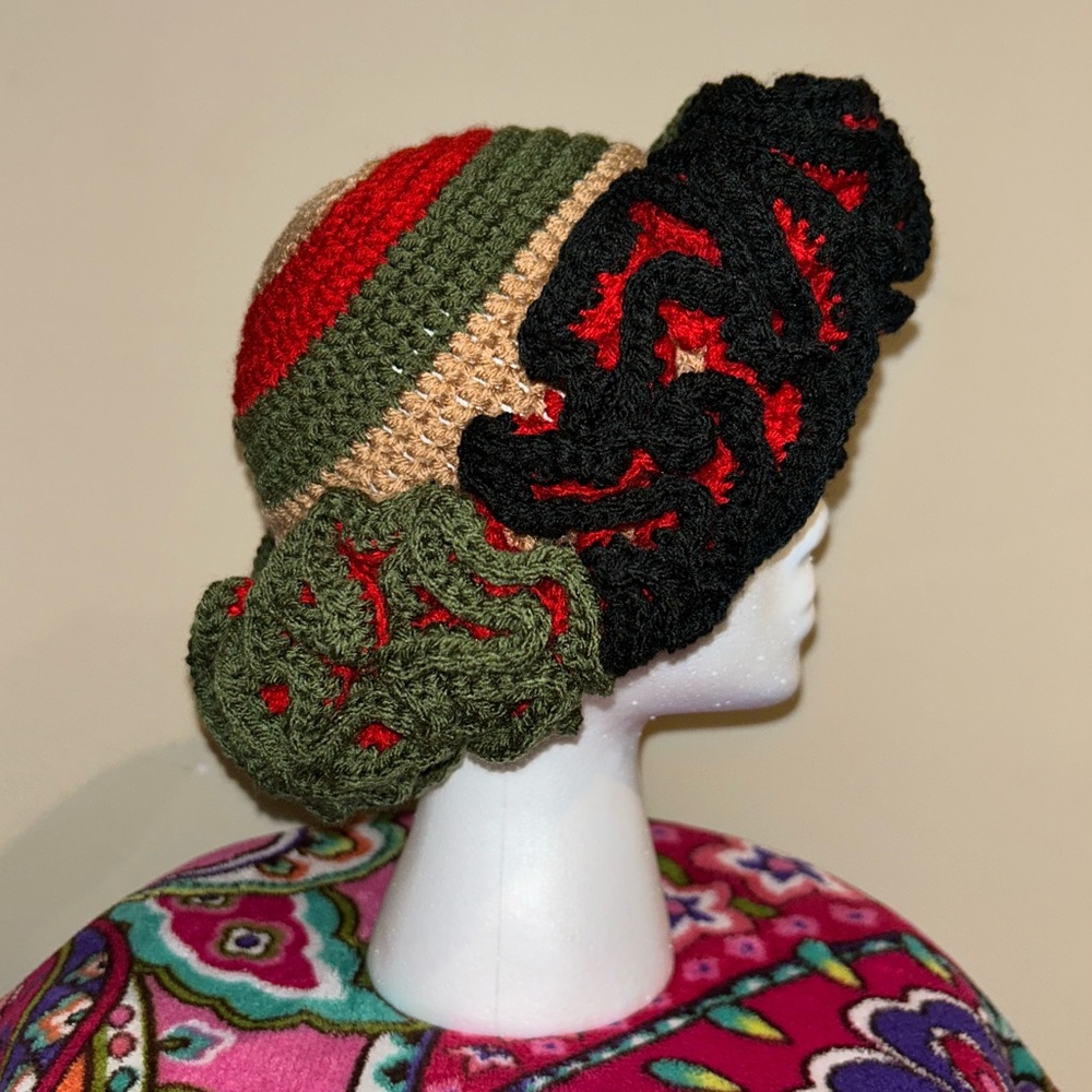 Triple Ruffle Beanie - Picture 4 of 4
